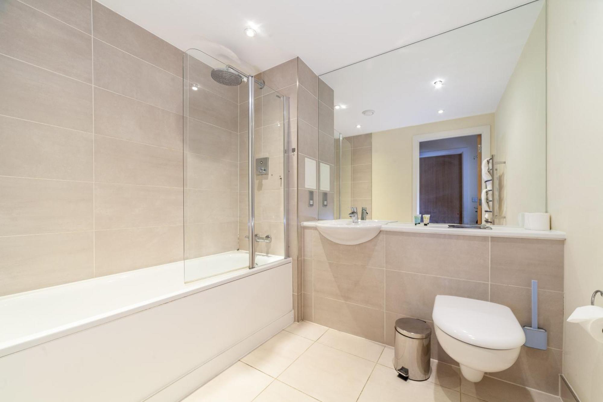 Tower Bridge Apartments Лондон Екстериор снимка